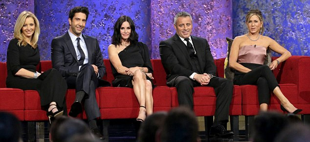 老友记rachel发型,老友记rachel盘发造型