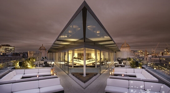 惊险高楼攀爬视频,最牛逼的楼顶花园