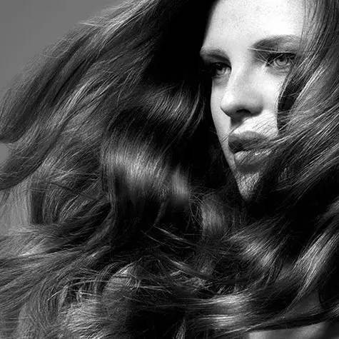 别的变美都要靠整，唯独华发三千，你值得拥有