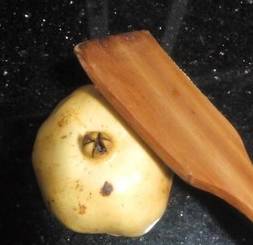 不用吐籽的石榴是哪种,吃石榴的正确方法石榴要不要吐籽