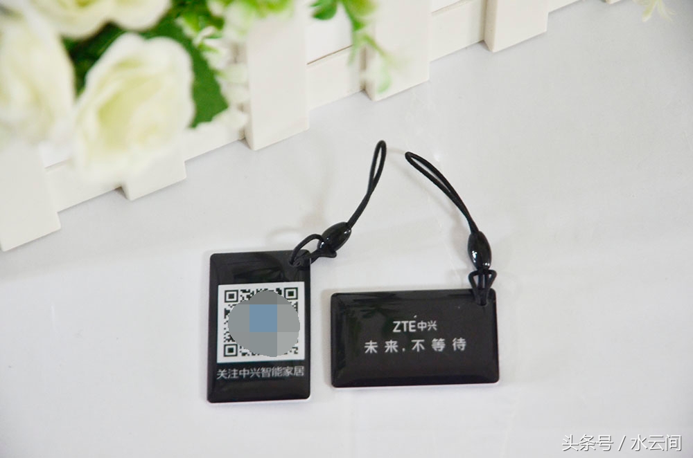 解锁智能门锁,中兴智能门锁安全锁怎么用