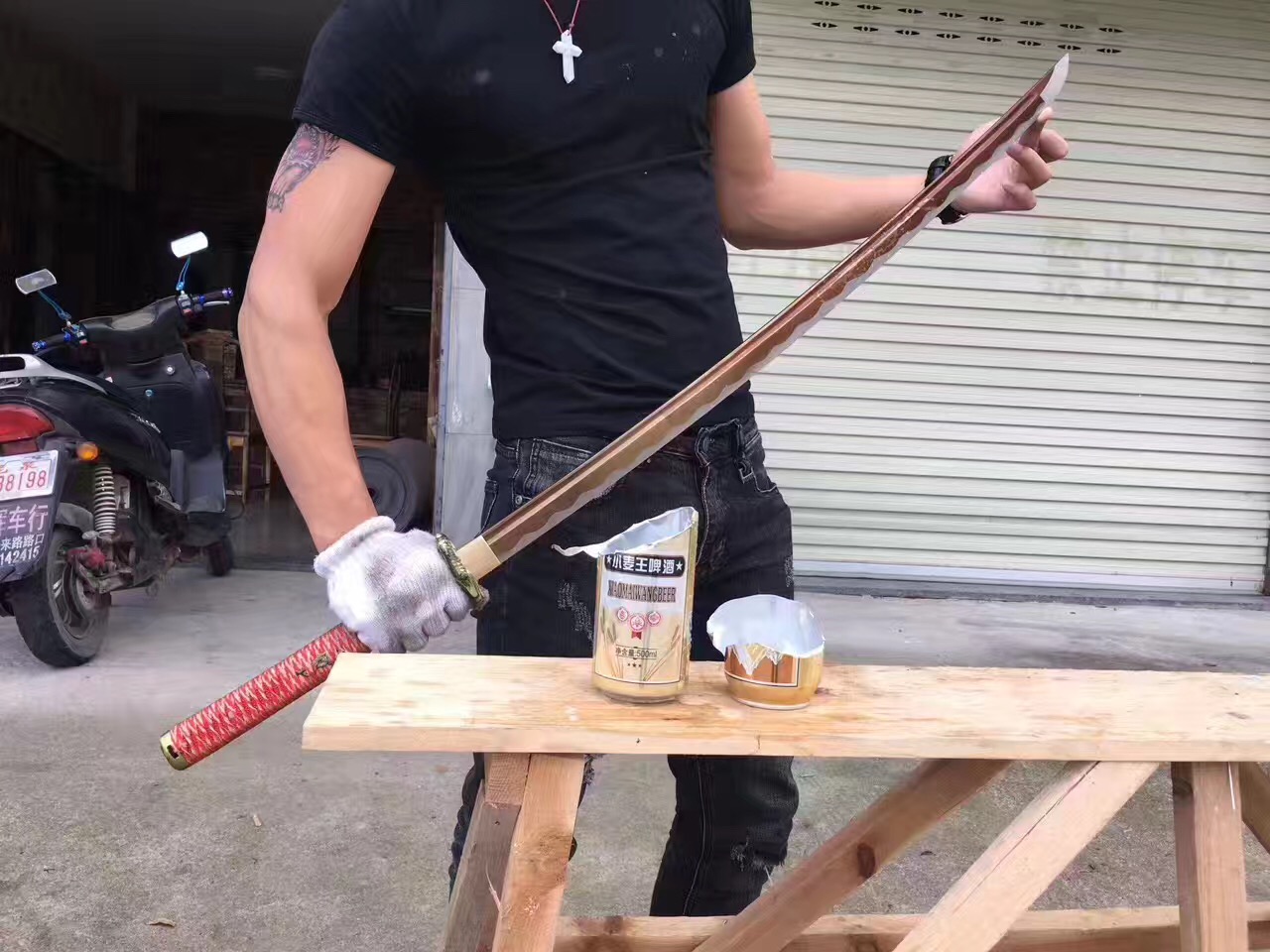 武士刀花纹钢和锰钢哪个好,武士刀锰钢和t10高碳钢