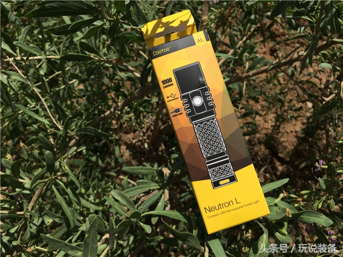 能给手机充电也能当支架,能给手机充电能连wifi的充电宝