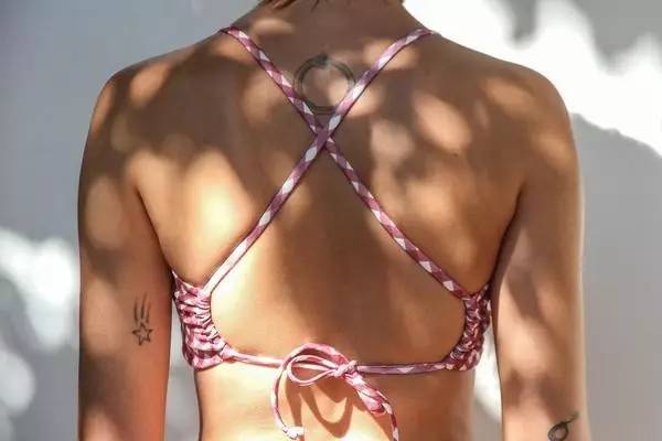 夏天必备的高颜值泳衣上下装,好看不贵的泳衣还能当外衣穿男士