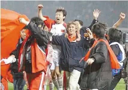 原创|长沙为国足立“福地碑”,前国足主帅说现在球员只想钱!