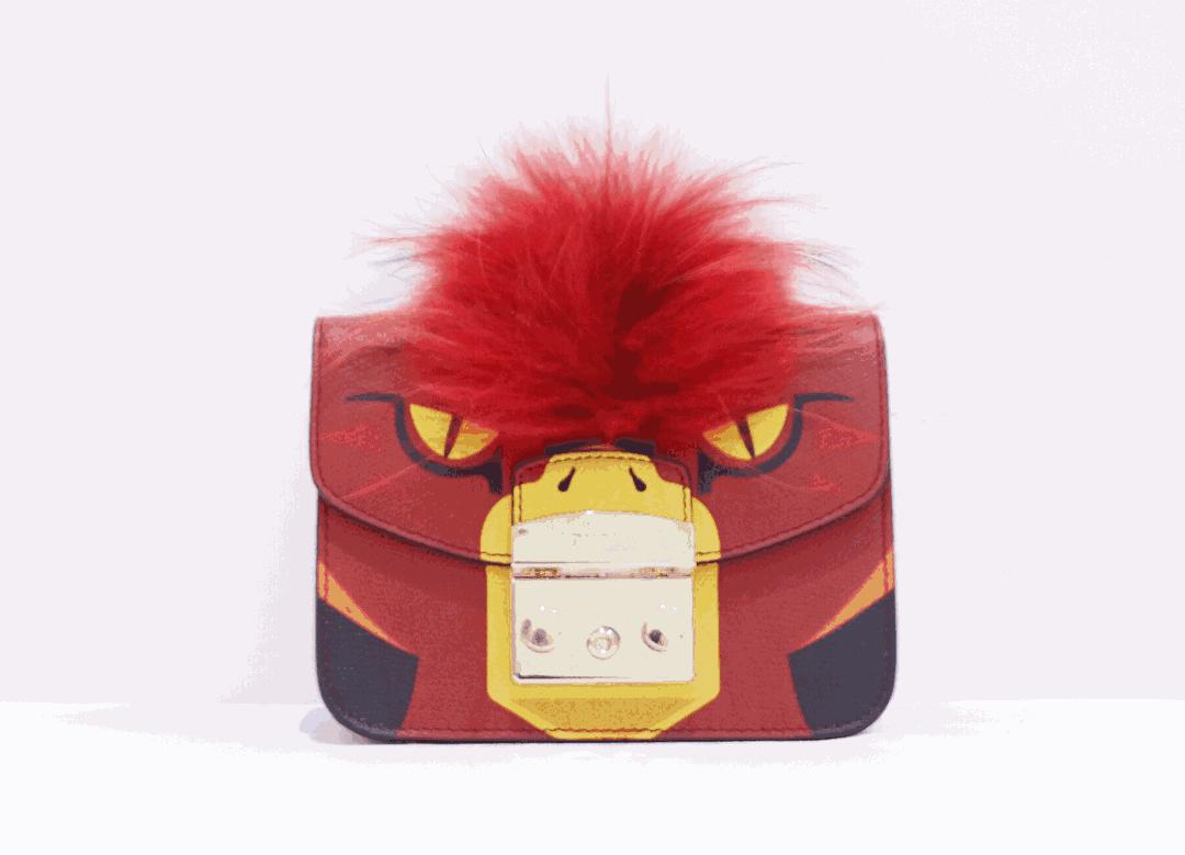 带“大象”上街，牵“骆驼”溜马路！有没人管呀？