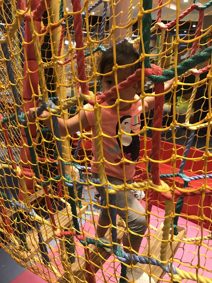 带着二宝出去走走,一拖二带娃三亚旅游攻略