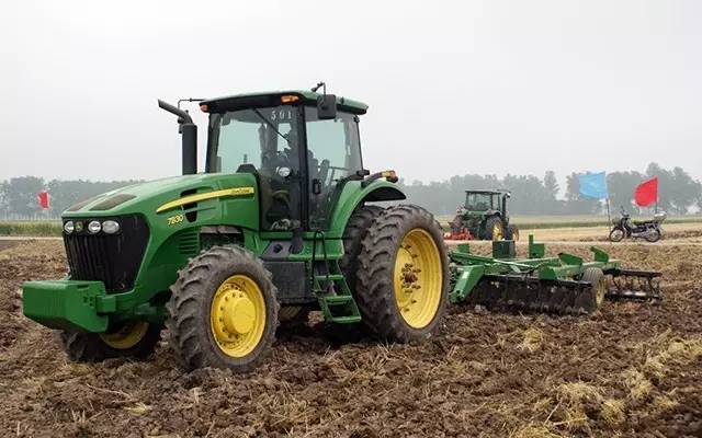 挡风玻璃被砸个坑怎么修复,挡风玻璃砸个坑要紧吗