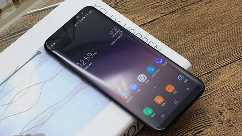 三星s8是第一个全面屏手机吗,三星s8现在的性能怎么样