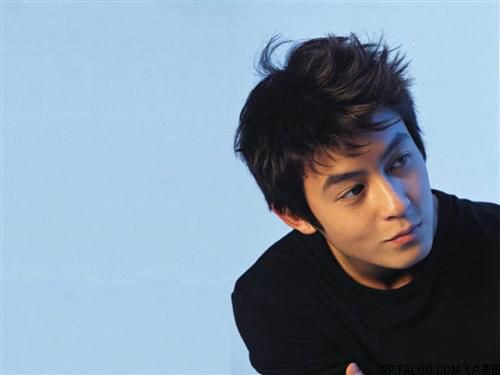 陈冠希当爸爸后变晒娃狂魔,陈冠希被曝当爸爸