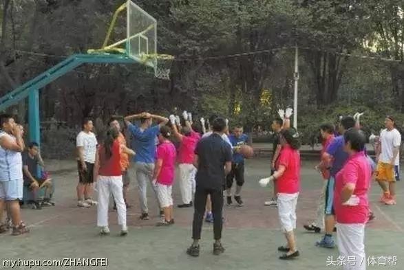 那些年被人强占的球场，看完之后寒了所有球迷的心！