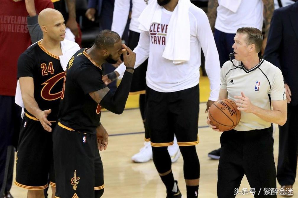 这是勇士主场哨?不吹不黑这个犯规吹了的话总决赛比分或将改写!