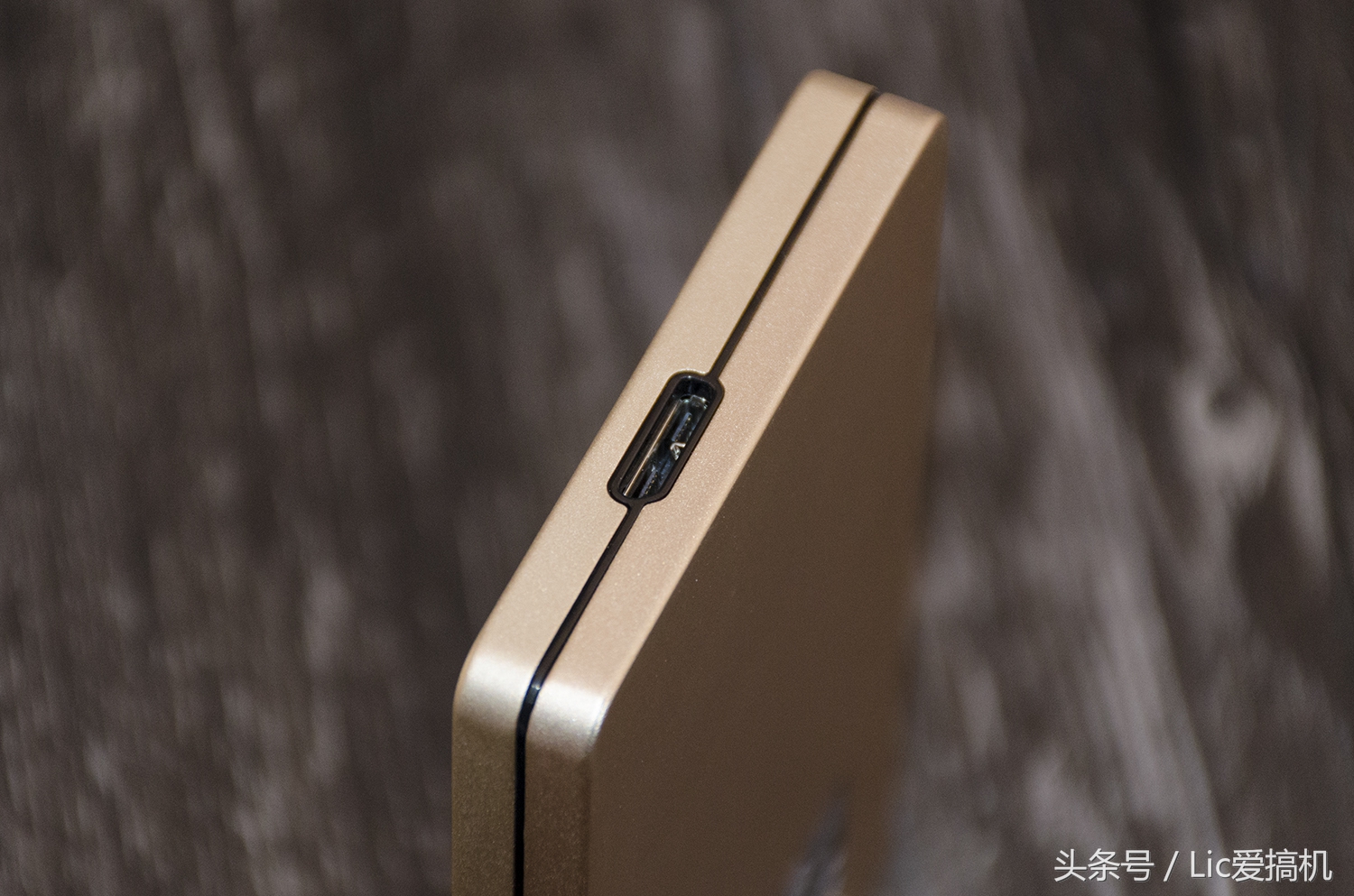 东芝移动硬盘和希捷移动硬盘,东芝硬盘和西数移动硬盘哪个好