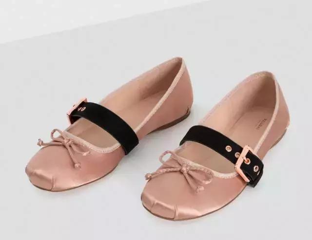 这双芭蕾鞋不跳舞，只是穿起来逆天的好看！