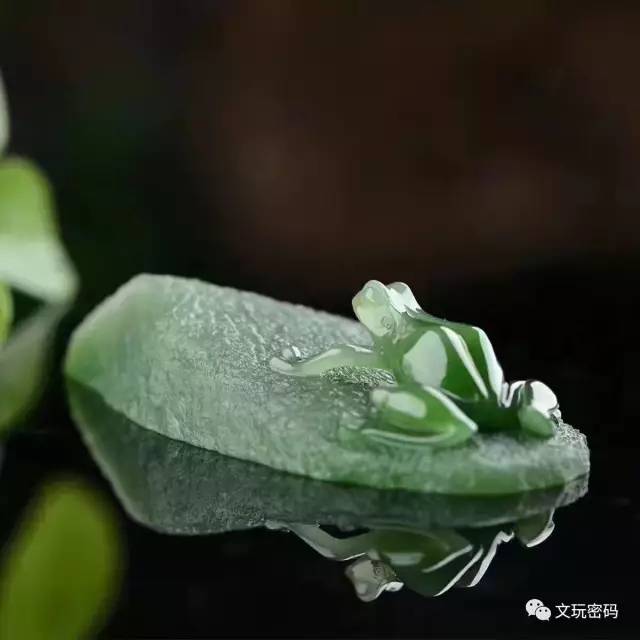 碧玉是和田玉的一种吗,为什么有人喜欢翡翠