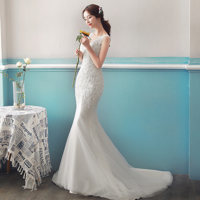 胸小的新娘怎么选婚纱,胸小的新娘穿什么婚纱