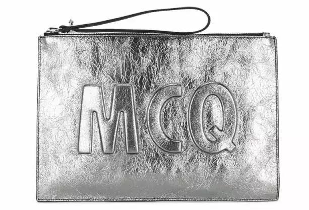 买奢侈品犒劳自己,年中大促买一送一服装