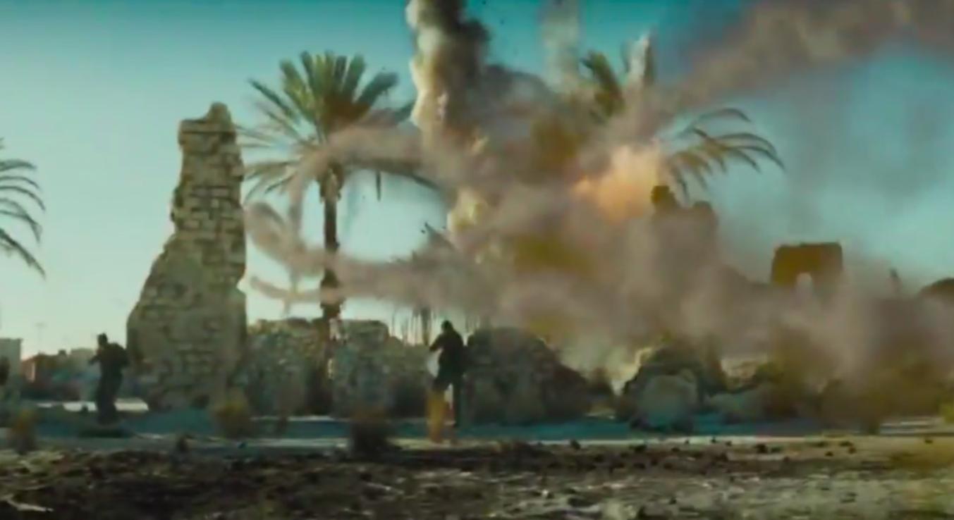 《变形金刚》导演多能炸？火花百米高，一部电影炸掉1000多亿！