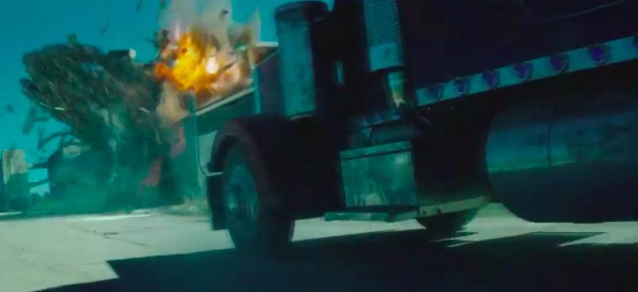 《变形金刚》导演多能炸？火花百米高，一部电影炸掉1000多亿！