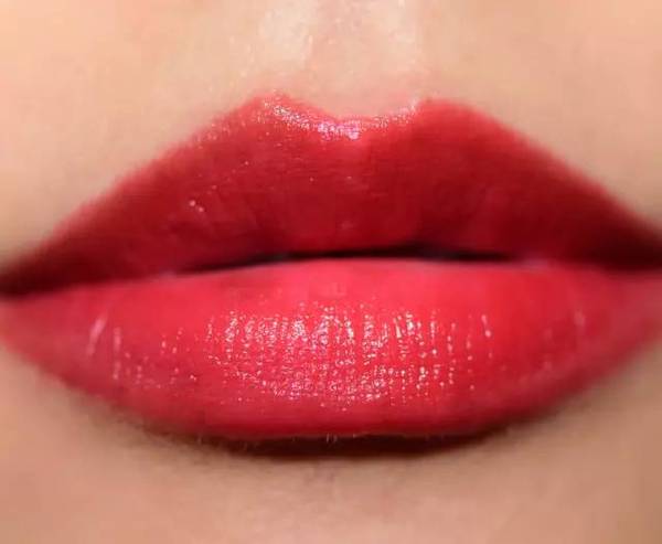 没有水红色口红，都不敢说今年时髦过！