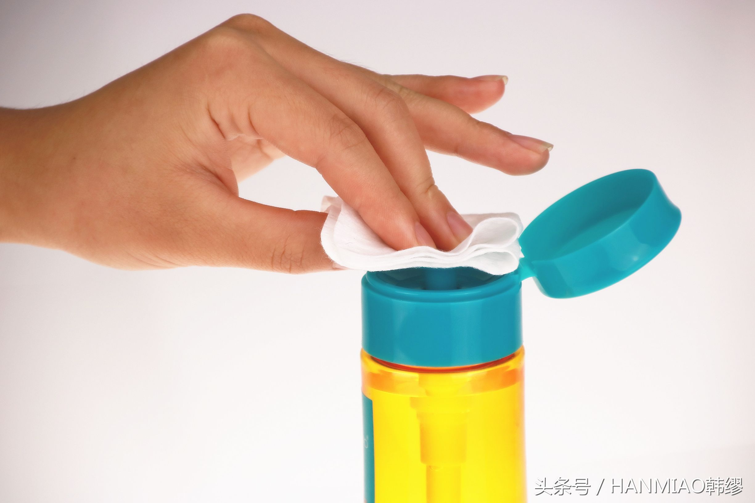 兰蔻蓝水和粉水哪个好用,推荐一款用到空瓶还会回购的水乳