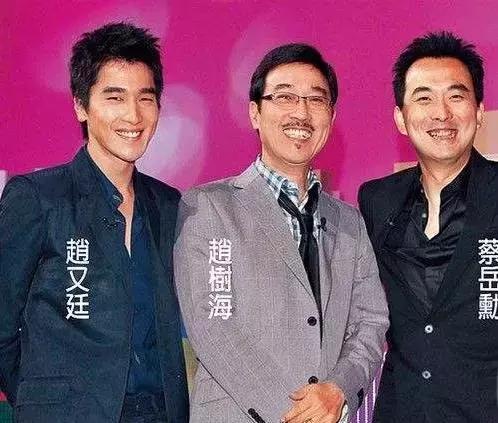 从面瘫视帝到哭戏之王，曾被骂丑八怪的他，不但演技了得，还娶了国民女神！