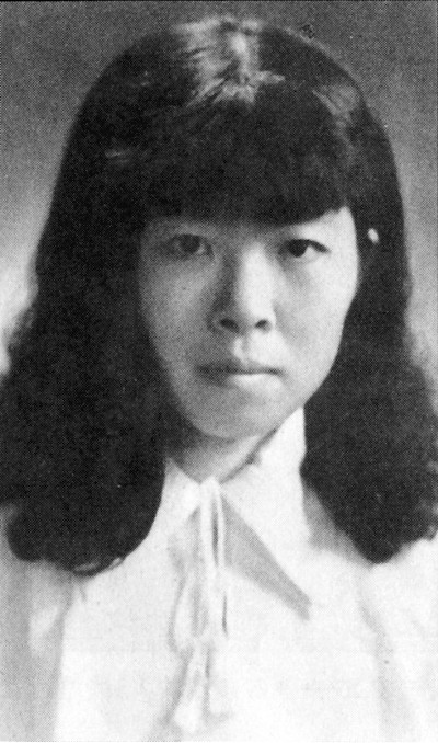 为爱路途跋涉遥，只留世间一萧红