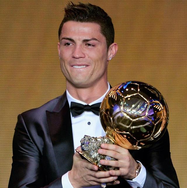 足球小将原型有罗纳尔多吗,足球小将双铲罗纳尔多