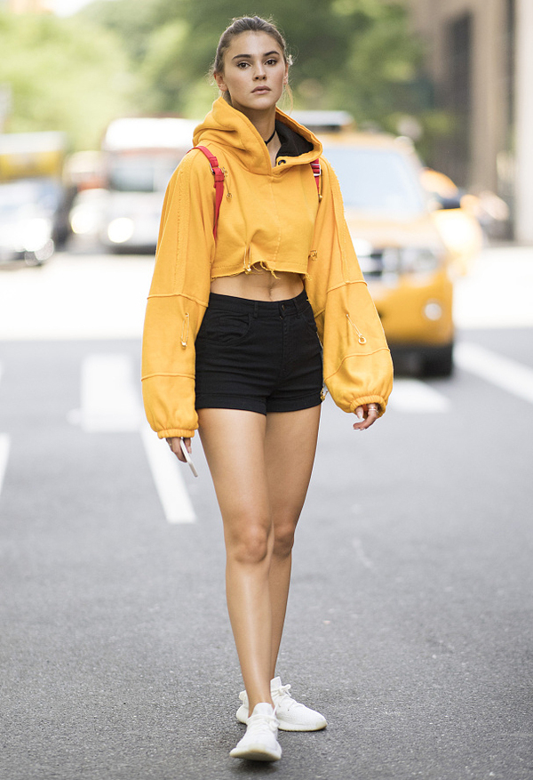 蒋欣的休闲裤,杨幂蒋欣裤子