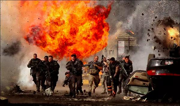 变形金刚2005大电影牺牲人物,变形金刚1986大电影死了多少人