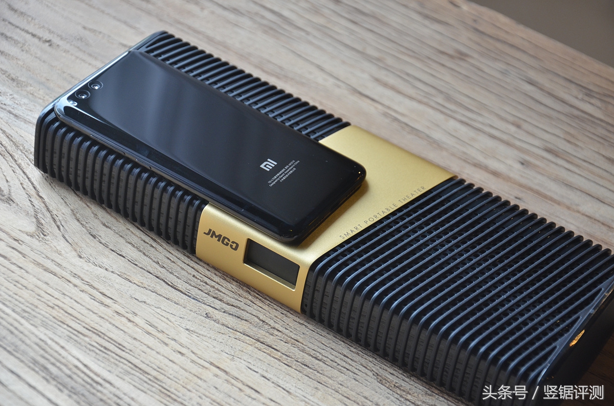 坚果睿途r8固件升级,坚果最大投影