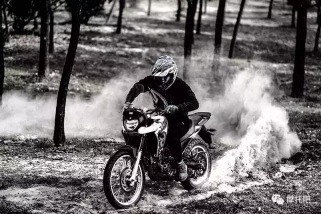 阿普利亚terra150adv测评,apriliaterra150怎么样