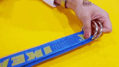 贫穷使人进步,贫穷使人进步后面一句