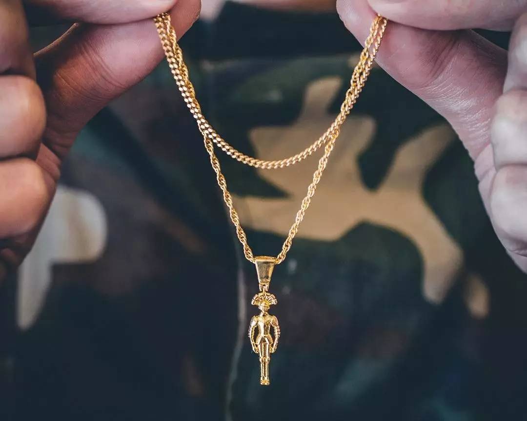 拒绝暴发户标签，大金链子也挤入潮流界争宠了