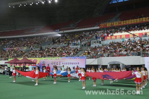 奥体中心首秀精彩上演湖州乐活足球战平金华