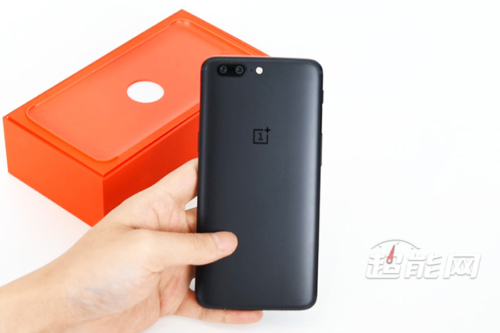 一加手机5现在值得买吗,一加5手机专业评测视频