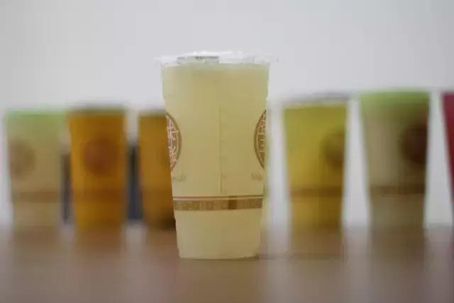 啊！好咸！好爽！喝完一袋盐后小编身残志坚，只为告诉你谁是老盐界的no.1！