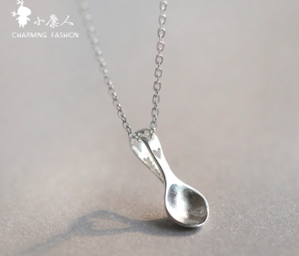 现在要给女朋友送什么礼物好呢,还在纠结送什么礼物给女朋友吗