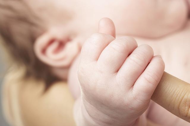 产妇吻完孩子离世,高龄产妇的危险究竟有多大?刚生完孩子的产妇有这6个禁忌要注意!