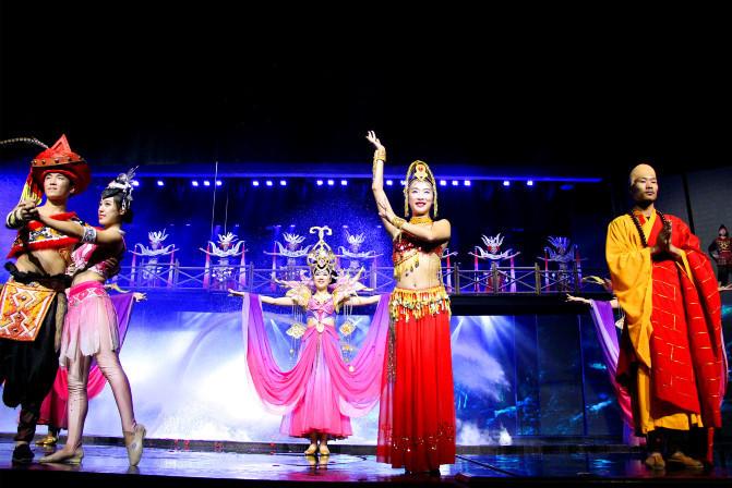 涓変簹澶╂动娴疯鏃呮父鏀荤暐,涓変簹澶╂动娴疯椋庢櫙瑙嗛