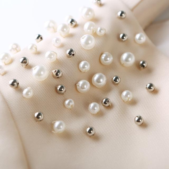 打破单调和枯燥的雪纺衫,雪纺衫可以随意切换各种风格