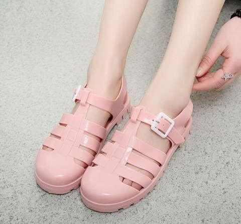 凉鞋潮流最新款,最新塑料凉鞋款式