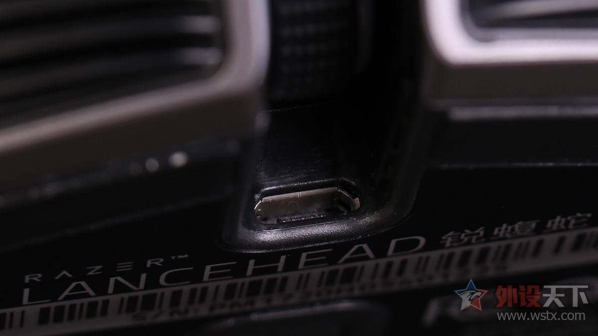 蛇粉新款,雷蛇锐蝮蛇电竞版鼠标