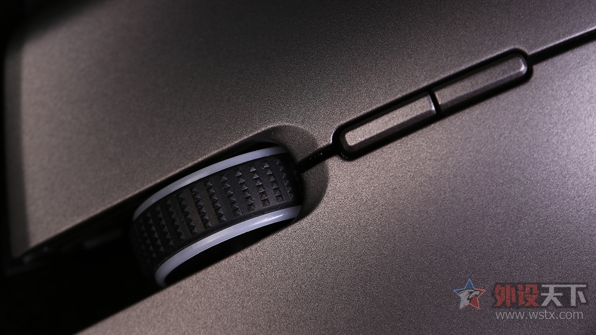 雷蛇锐蝮蛇鼠标xy轴玩cf,雷蛇锐蝮蛇是激光鼠标吗