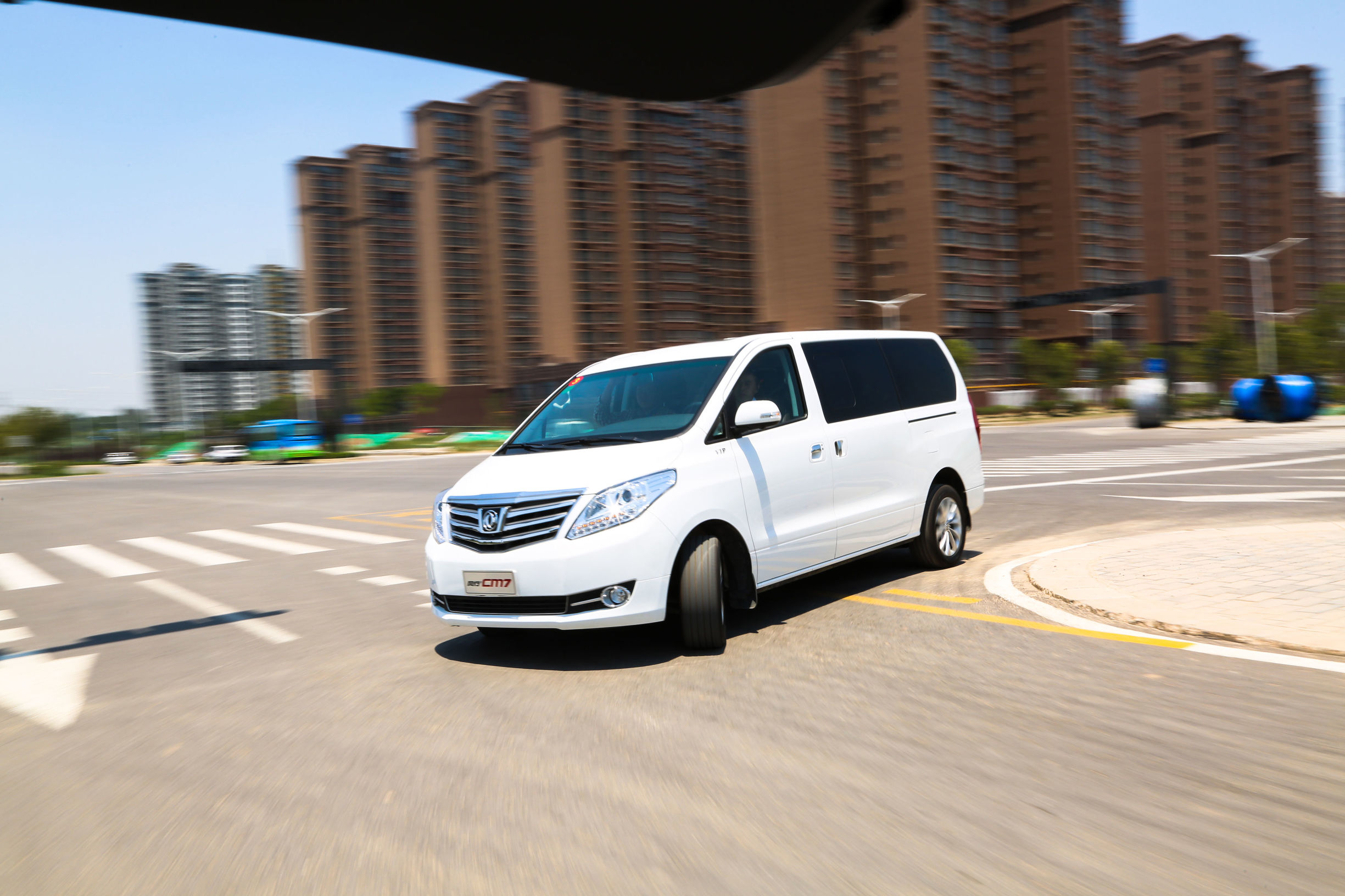 有哪种车后排可以放平睡觉,这款车的后排到底有多舒适