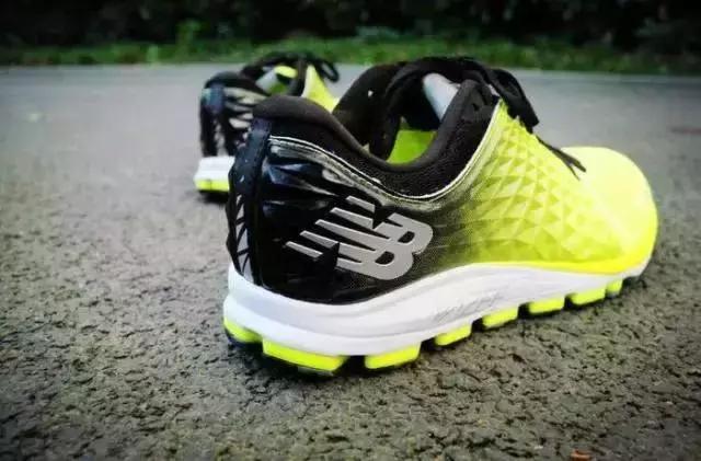 看完后你还觉得鞋子上千块贵吗?