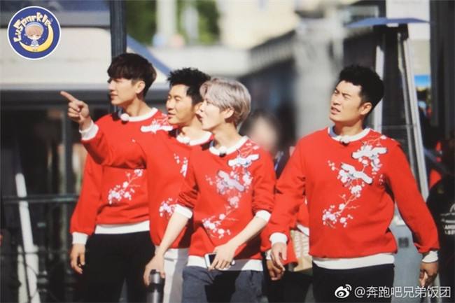 鹿晗刚出道时颜值有多惊艳,鹿晗颜值不输时代少年团