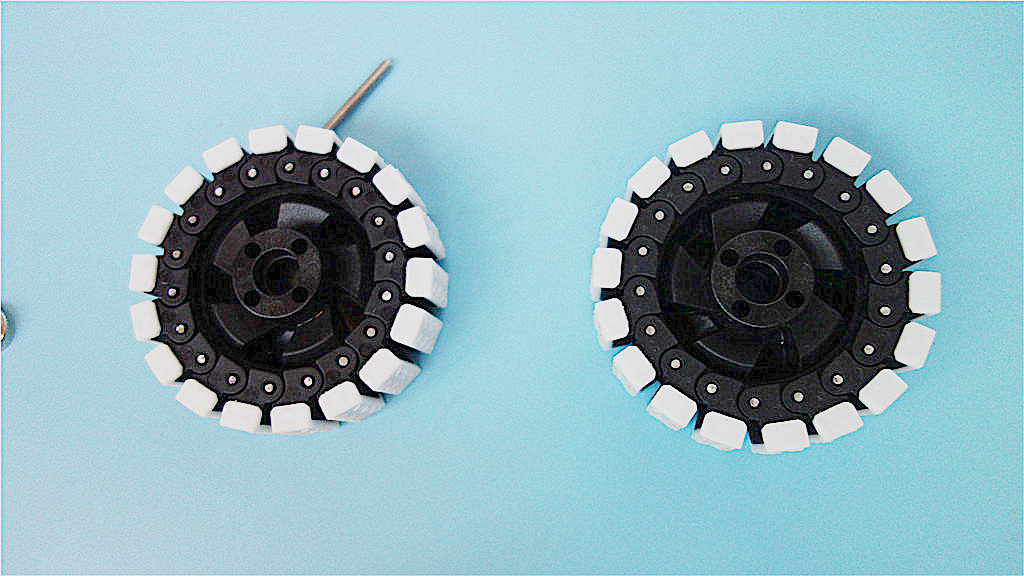 行进、踢球、摇头晃脑样样行，DIY、编程、智能交互个个棒