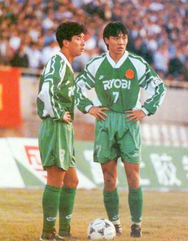 国安伊尔马兹和苏宁李昂,伊尔马兹打李昂完整视频