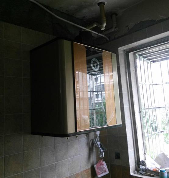 网友：朋友家很凉快，一问才知道制冷居然用的是热水器